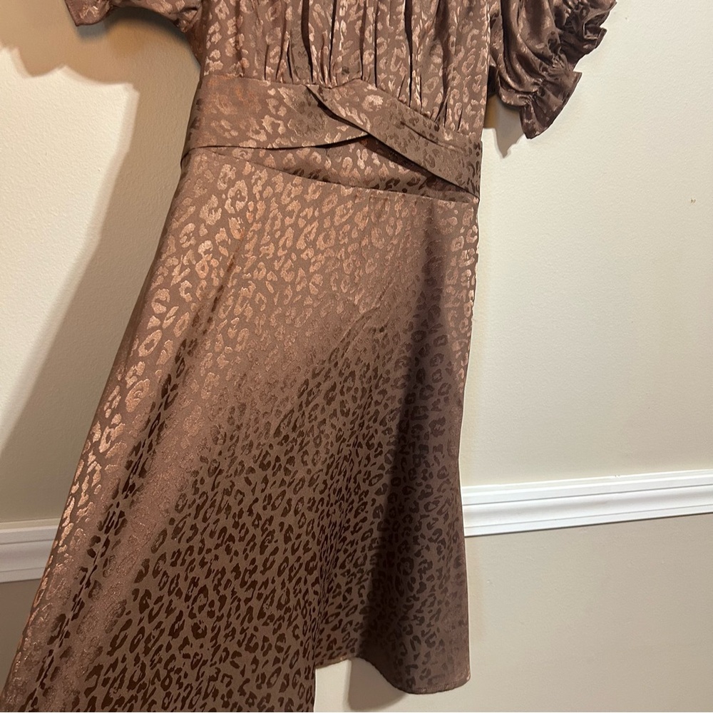 Francesca's Brown Satin Cheetah Print Mini Dress Bubble Sleeves Size Large NWT - Picture 6 of 14